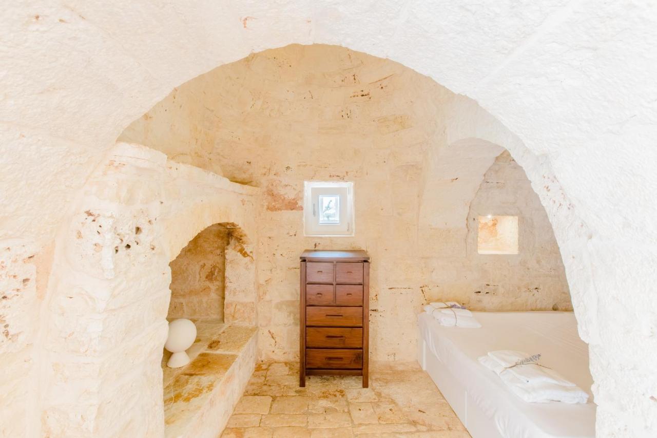 Trullo Zese Con Piscina Privata Villa San Michele Salentino Exterior photo